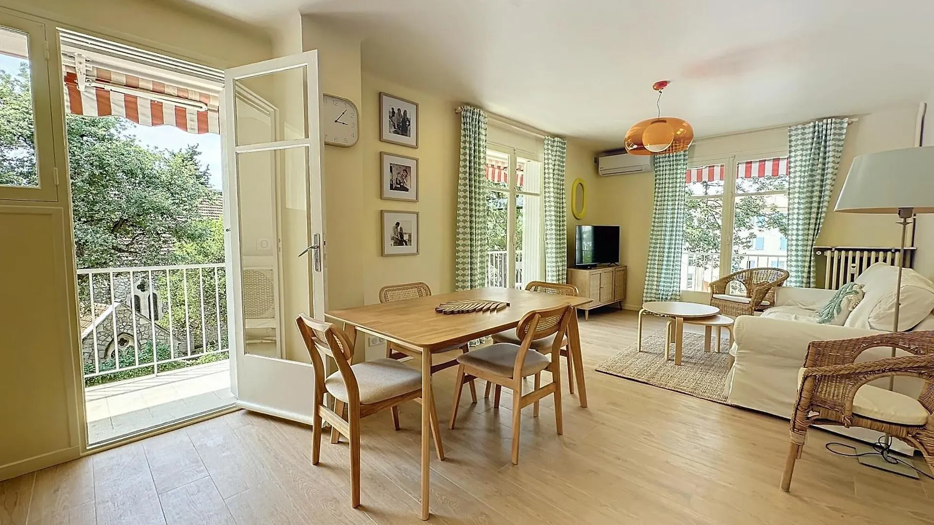 63M2 Grande Terrasse, Climatisation & Parking, 2Br Apartment Cannes France